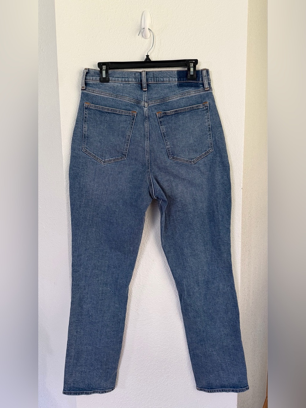NWT Abercrombie Curve Love Ultra High Rise Slim Straight Jeans Size 30 - Picture 2 of 7